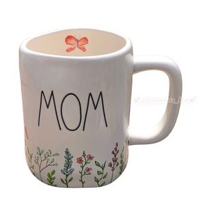 💙 Rae Dunn Mom mug with floral design